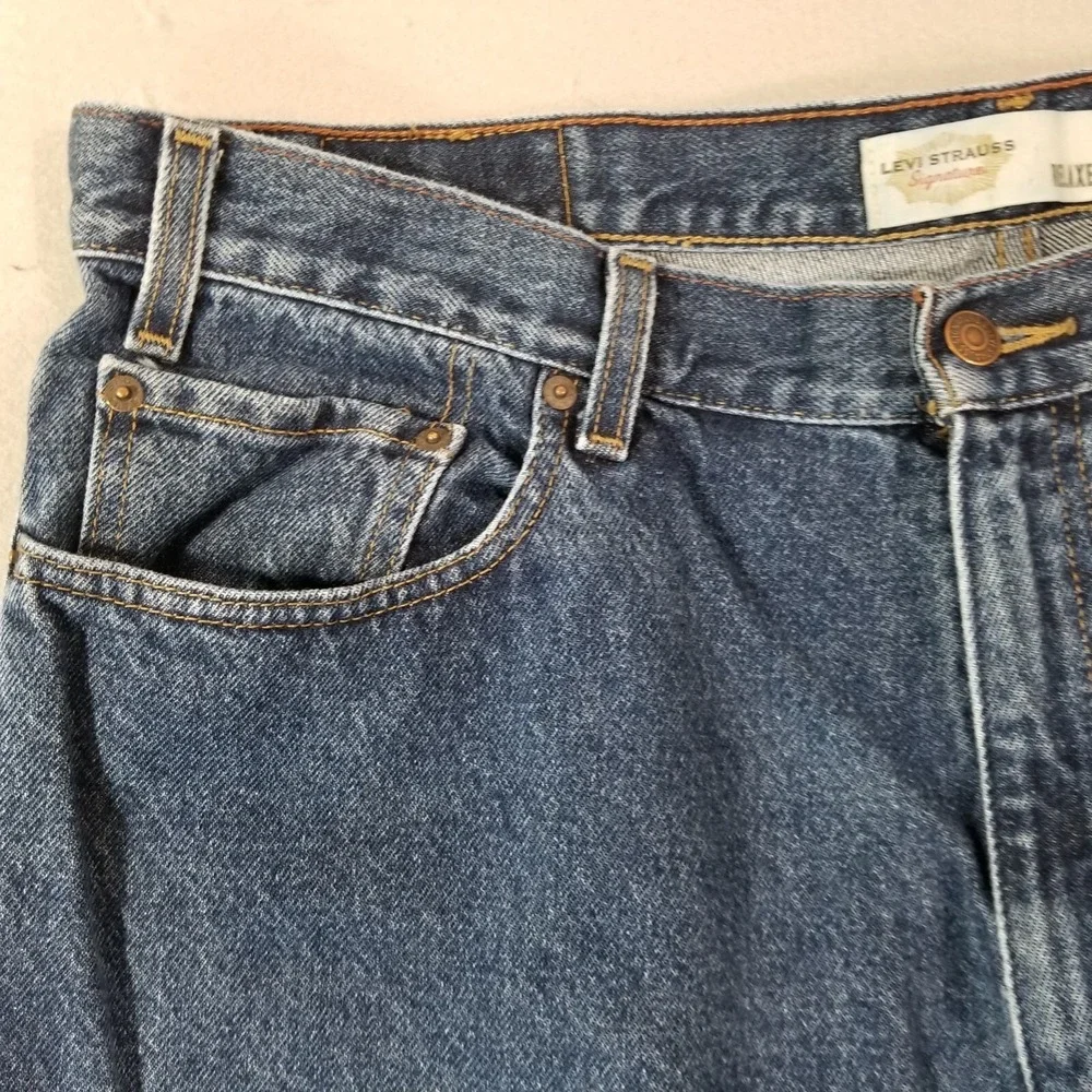 Levi's Signature Series jeans men's 40 x 32 relaxed straight blue denim pants‎